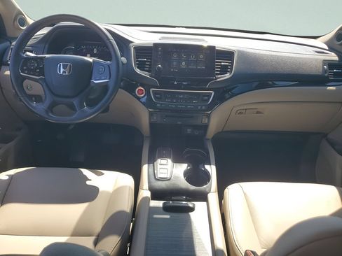 Used 2019 Honda Pilot Touring image 11