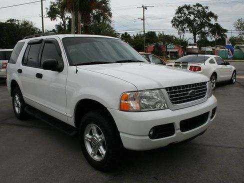 Used 2004 Ford Explorer Sport XLT image 2