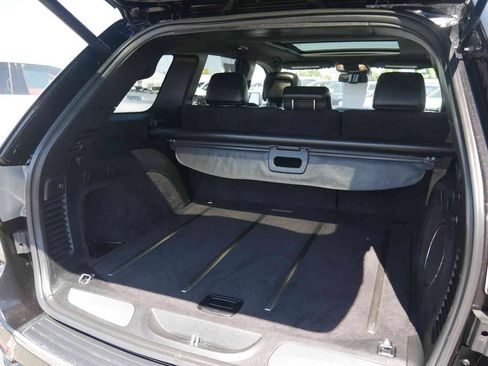 Used 2015 Jeep Grand Cherokee Overland w/ Advanced Technology Group RWD image 8