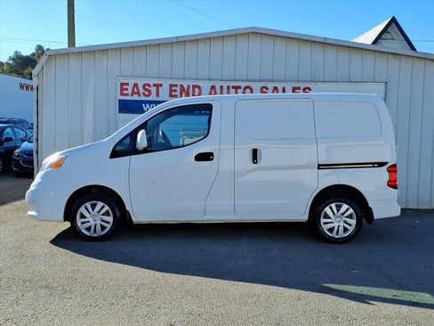 Used 2020 Nissan NV200 SV image 2