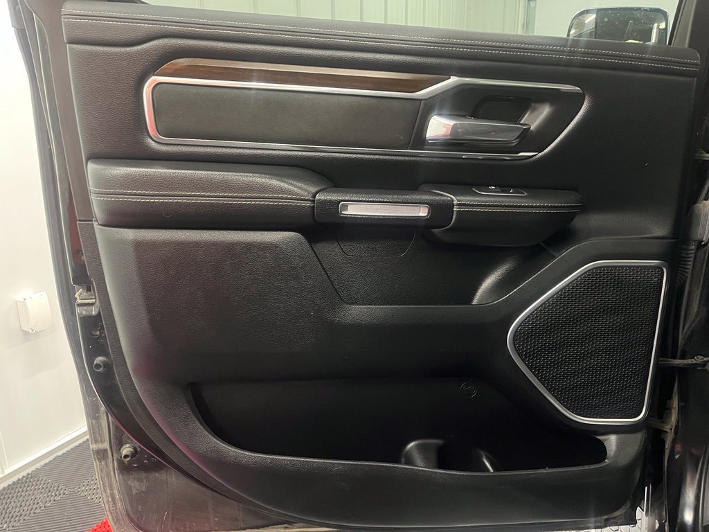 Used 2021 RAM 1500 Laramie AWD/4WD image 16