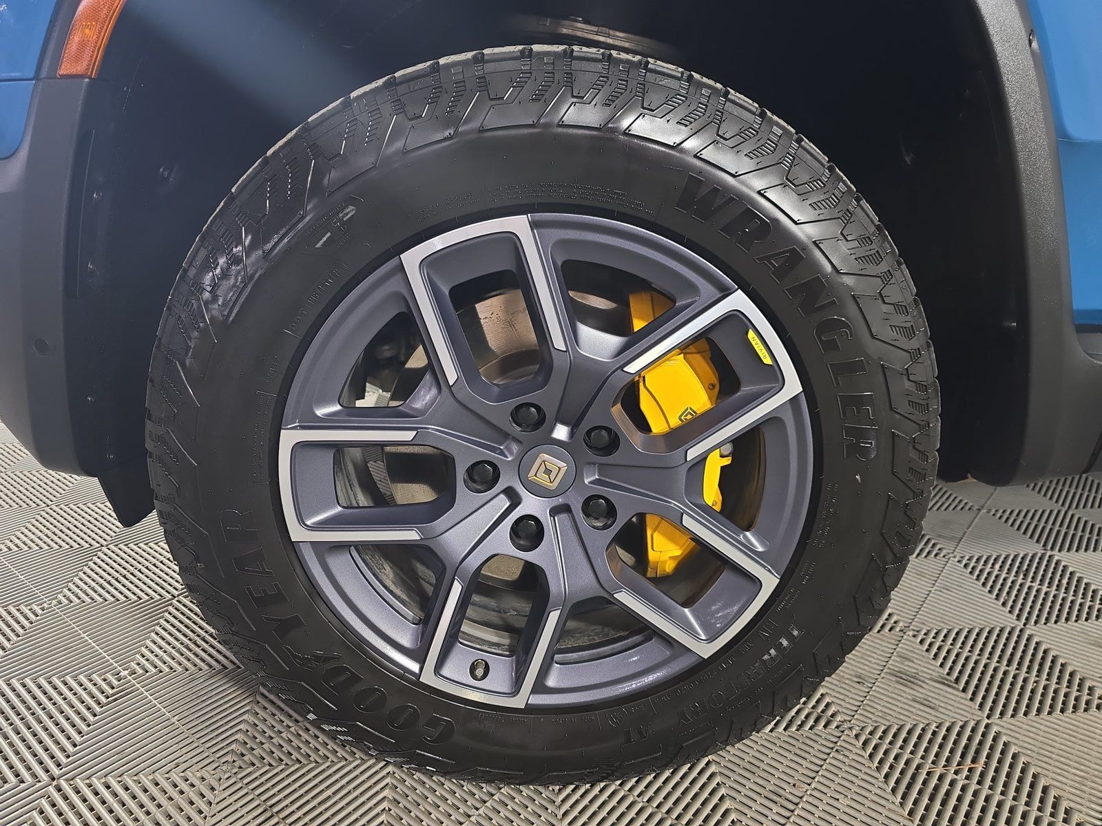 Used 2022 Rivian R1T Launch Edition AWD/4WD image 9