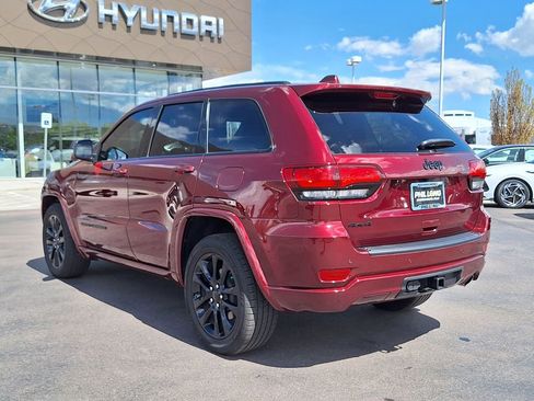 Used 2021 Jeep Grand Cherokee Laredo X AWD/4WD image 5