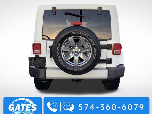 Used 2013 Jeep Wrangler Unlimited Sahara w/ Connectivity Group AWD/4WD image 8
