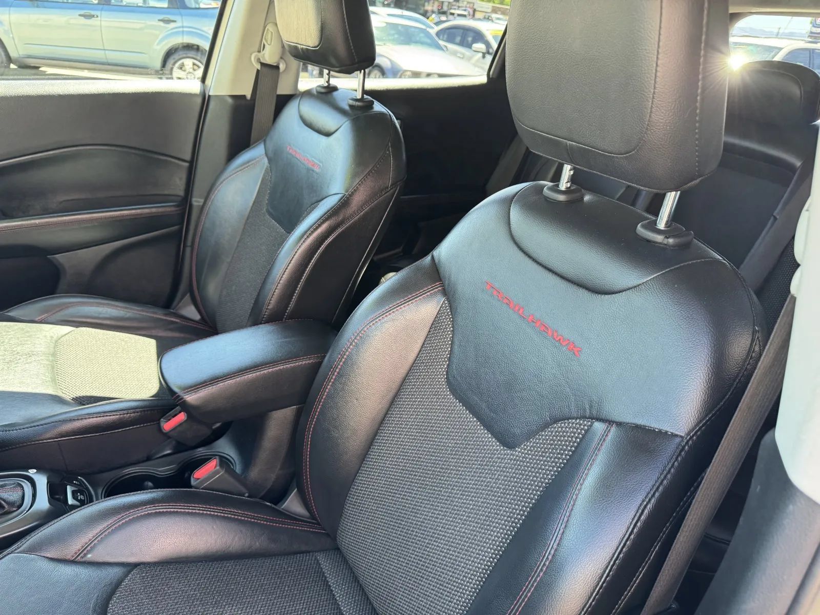 Used 2020 Jeep Compass Trailhawk AWD/4WD image 12