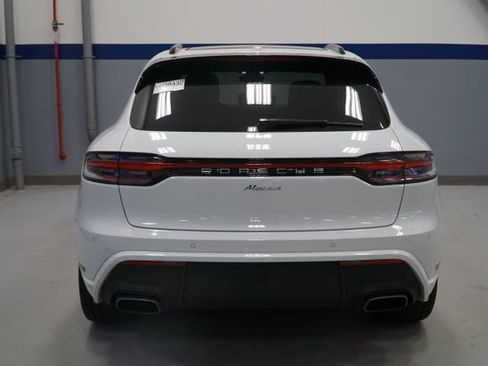 Certified 2026 Porsche Macan Turbo AWD/4WD image 7