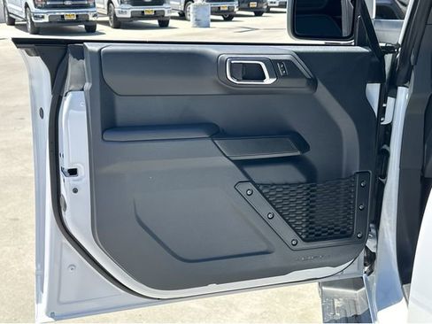 New 2025 Ford Bronco Outer Banks image 37