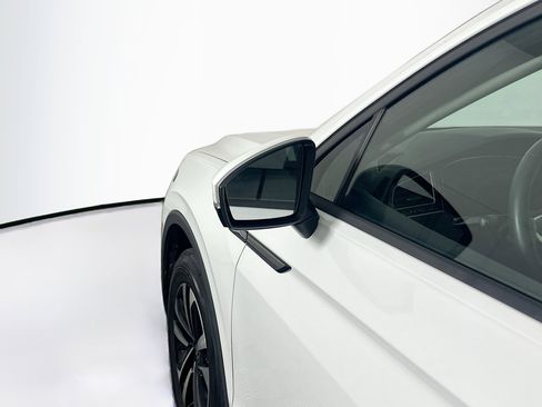 Used 2024 Volkswagen Tiguan S image 16