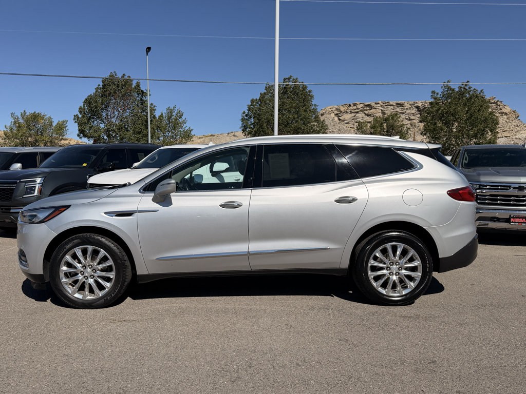 Used 2018 Buick Enclave Premium FWD image 2
