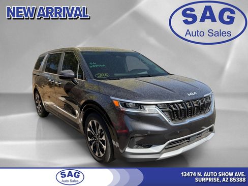 Used 2022 Kia Carnival EX FWD image 1