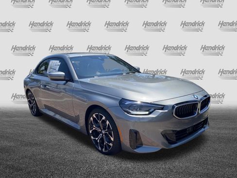 Used 2025 BMW 230i Coupe RWD image 2