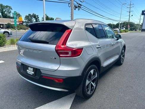 Used 2025 Volvo XC40 B5 Plus AWD/4WD image 5
