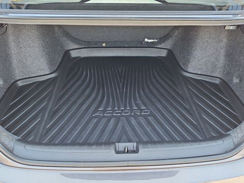 Used 2019 Honda Accord LX image 33