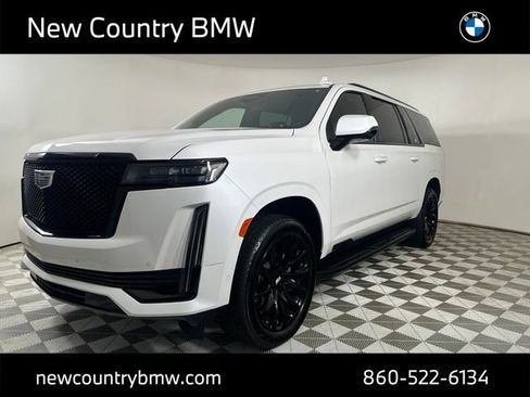 Used 2024 Cadillac Escalade ESV Sport Platinum w/ LPO, ONYX Package AWD/4WD image 3
