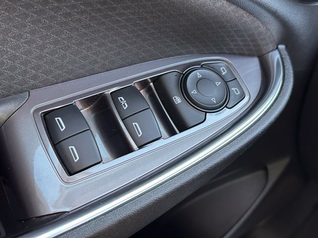 Used 2018 Chevrolet Malibu LT FWD image 19