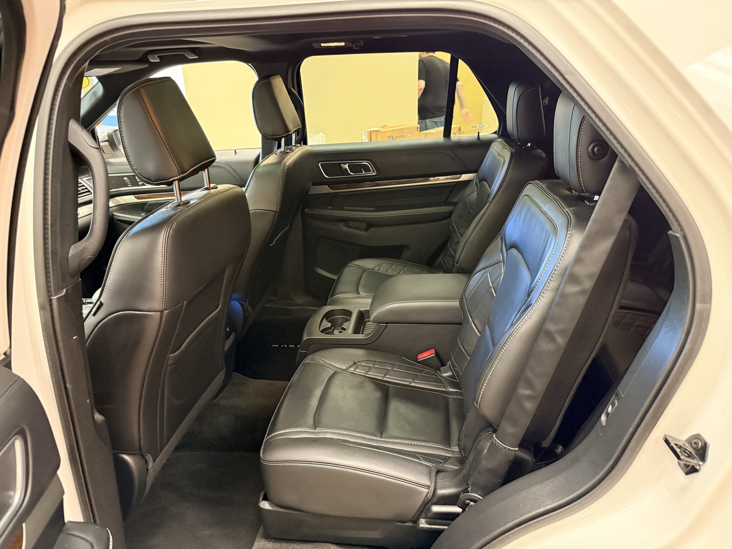 Used 2018 Ford Explorer Platinum AWD/4WD image 21