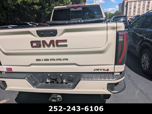 Used 2026 GMC Sierra 2500 AT4 w/ AT4 Premium Plus Package AWD/4WD image 4
