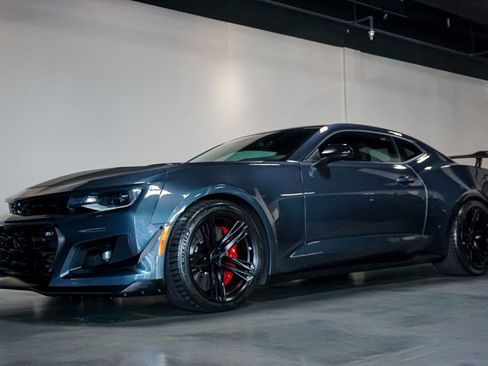 Used 2021 Chevrolet Camaro ZL1 image 3