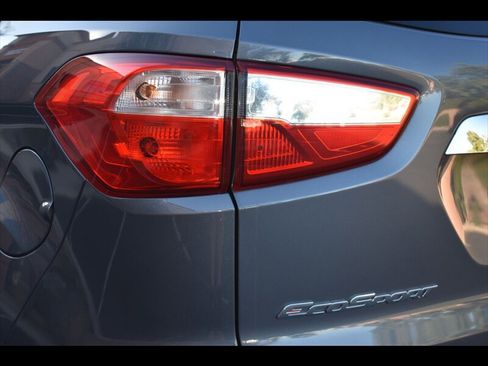 Used 2021 Ford EcoSport Titanium image 49