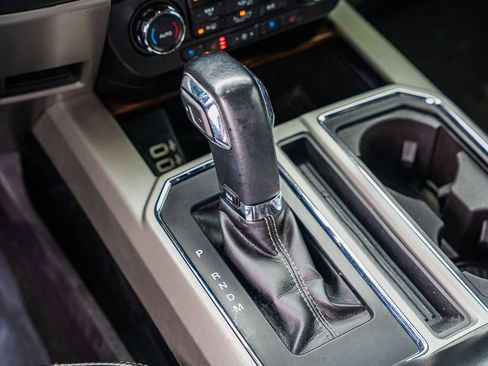 Certified 2019 Ford F150 Lariat image 27