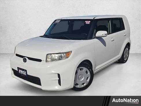 Used 2012 Scion xB image 1