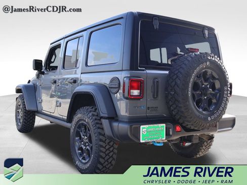 Used 2023 Jeep Wrangler Unlimited w/ Cold Weather Group AWD/4WD image 3