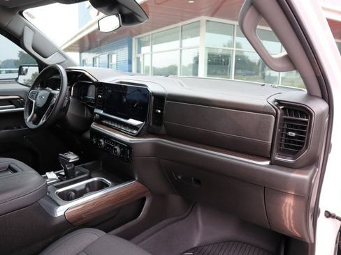 Used 2022 Chevrolet Silverado 1500 RST AWD/4WD image 20