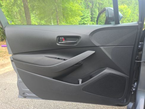 Used 2024 Toyota Corolla LE FWD image 25
