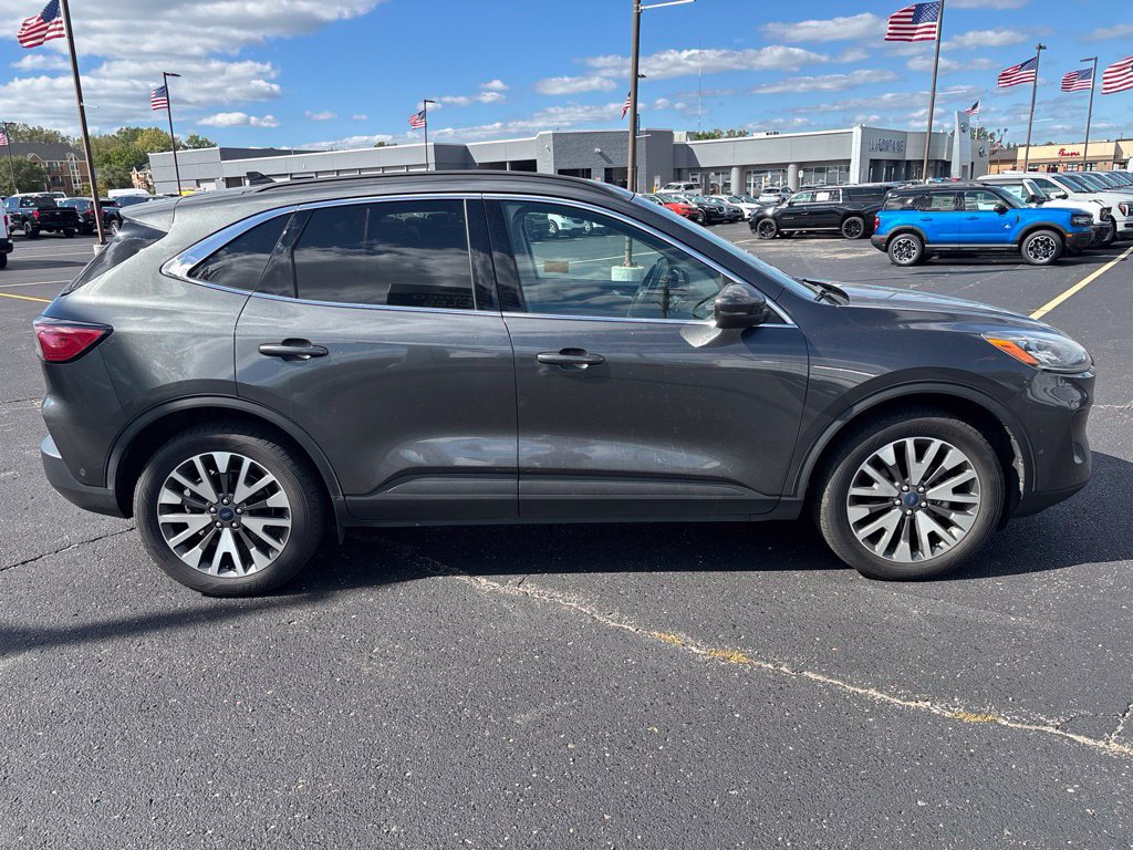 Used 2020 Ford Escape Titanium AWD/4WD image 4