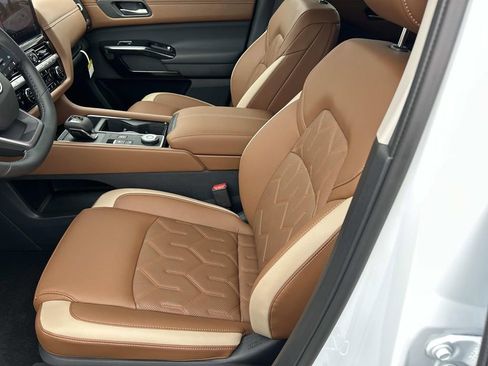 New 2026 Nissan Pathfinder Platinum AWD/4WD image 15