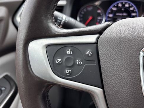 Used 2020 GMC Acadia SLT w/ Driver Alert Package II FWD image 30