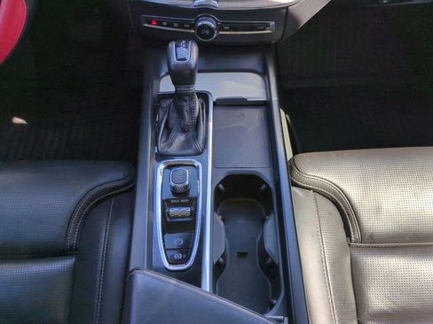 Used 2021 Volvo XC60 T5 Inscription image 19