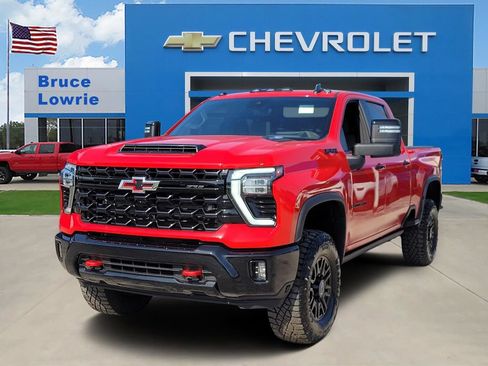 Used 2024 Chevrolet Silverado 2500 ZR2 w/ Technology Package AWD/4WD image 1