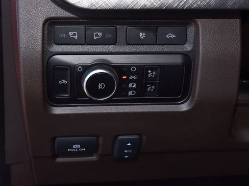 Used 2023 Ford F250 King Ranch w/ Chrome Package image 32