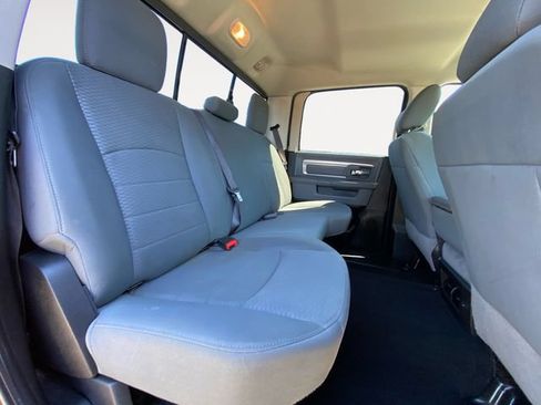 Used 2019 RAM 1500 Classic SLT AWD/4WD image 14