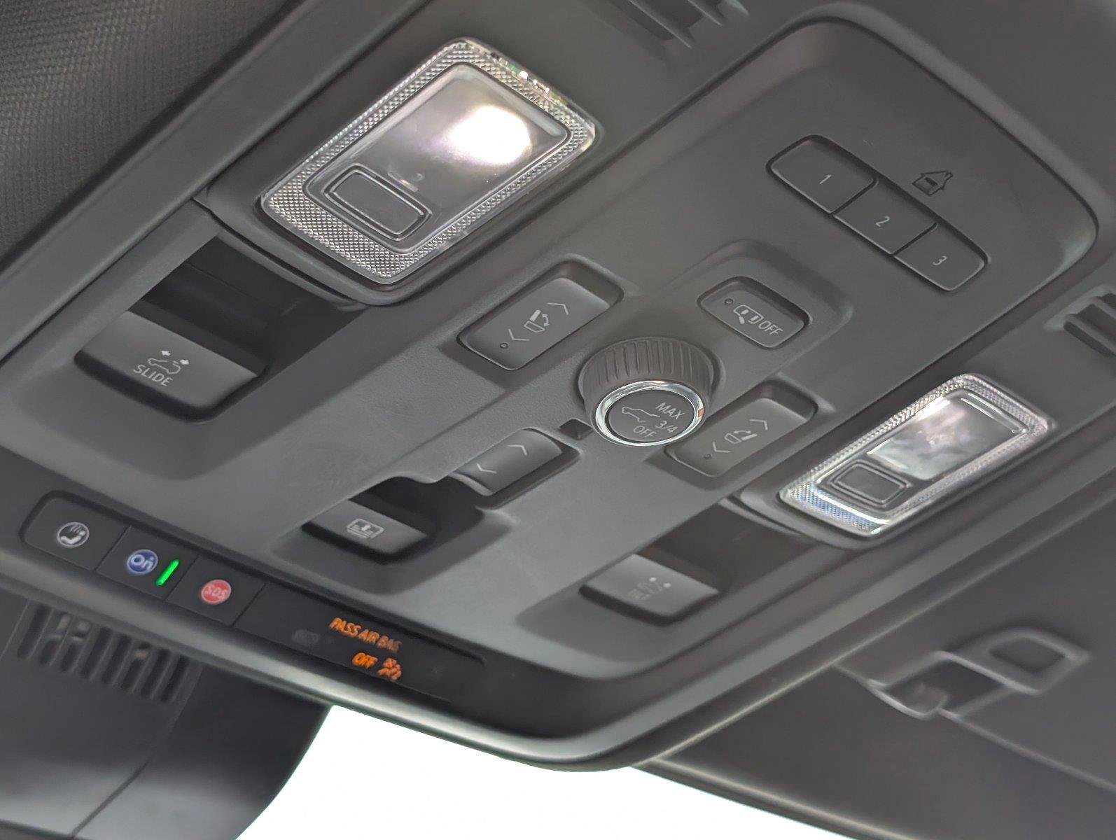 Used 2023 GMC Yukon Denali RWD image 20