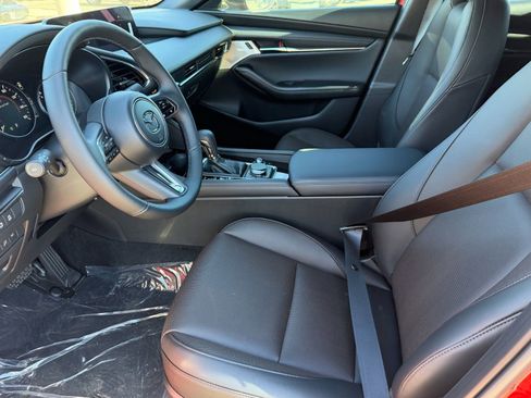 New 2026 MAZDA MAZDA3 Hatchback w/Premium Plus Pkg image 18