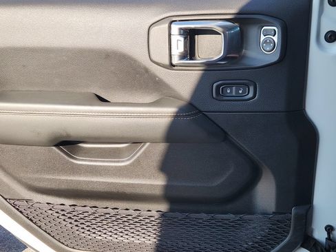 Used 2025 Jeep Gladiator Sport AWD/4WD image 22