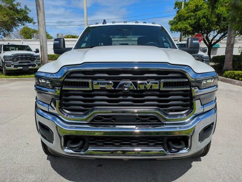 New 2026 RAM 5500 Tradesman w/ Chrome Appearance Group AWD/4WD image 3