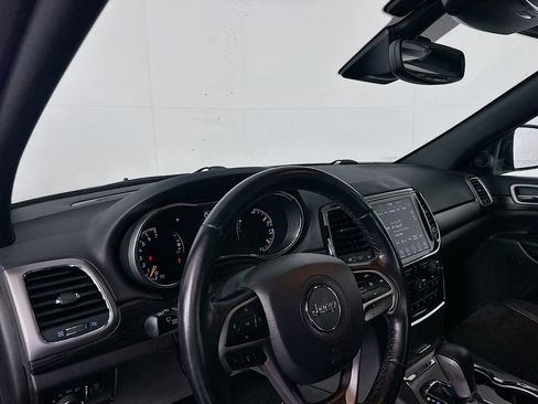 Used 2022 Jeep Grand Cherokee Laredo X image 9