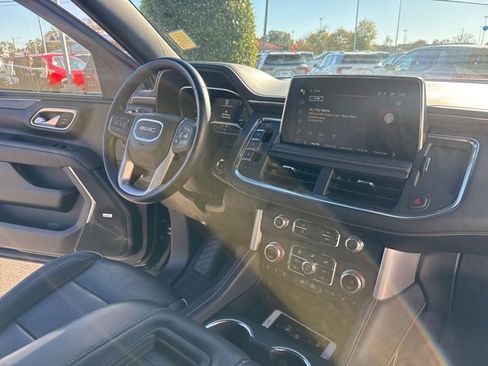 Used 2023 GMC Yukon SLT image 12