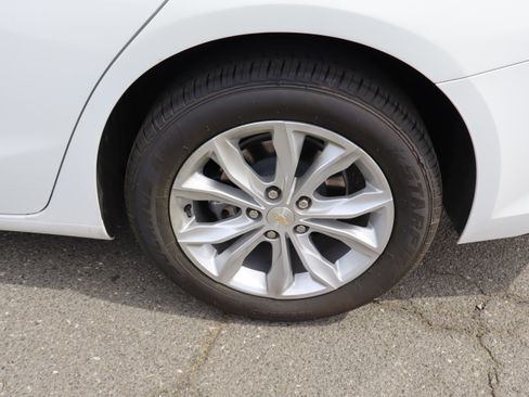 Used 2024 Chevrolet Malibu LT image 39