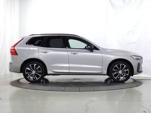 Certified 2025 Volvo XC60 B5 Plus AWD/4WD image 13