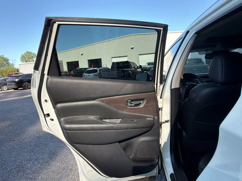 Used 2019 Nissan Murano Platinum w/ Cargo Package image 19