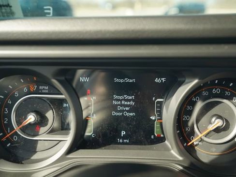 New 2025 Jeep Gladiator Sport image 28