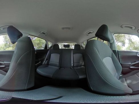 Used 2025 Kia Soul LX w/ LX Technology Package FWD image 39