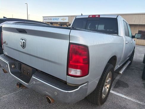 Used 2017 RAM 1500 Big Horn RWD image 10