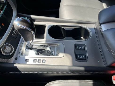 Used 2024 Nissan Murano SV w/ SV Midnight Edition Package image 23