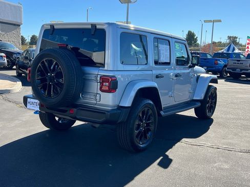 Used 2023 Jeep Wrangler Unlimited Sahara image 6