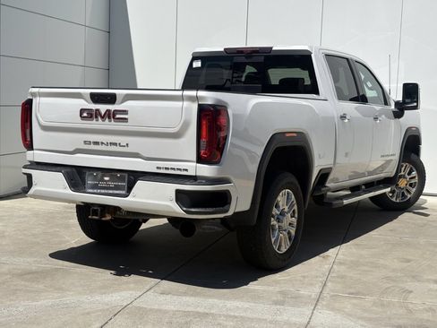 Used 2023 GMC Sierra 3500 Denali w/ Denali Ultimate Package AWD/4WD image 7